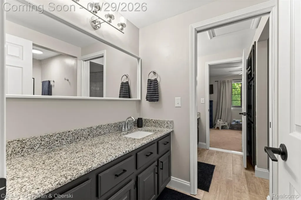 19 Parkplace N Allen Park City MI 48101