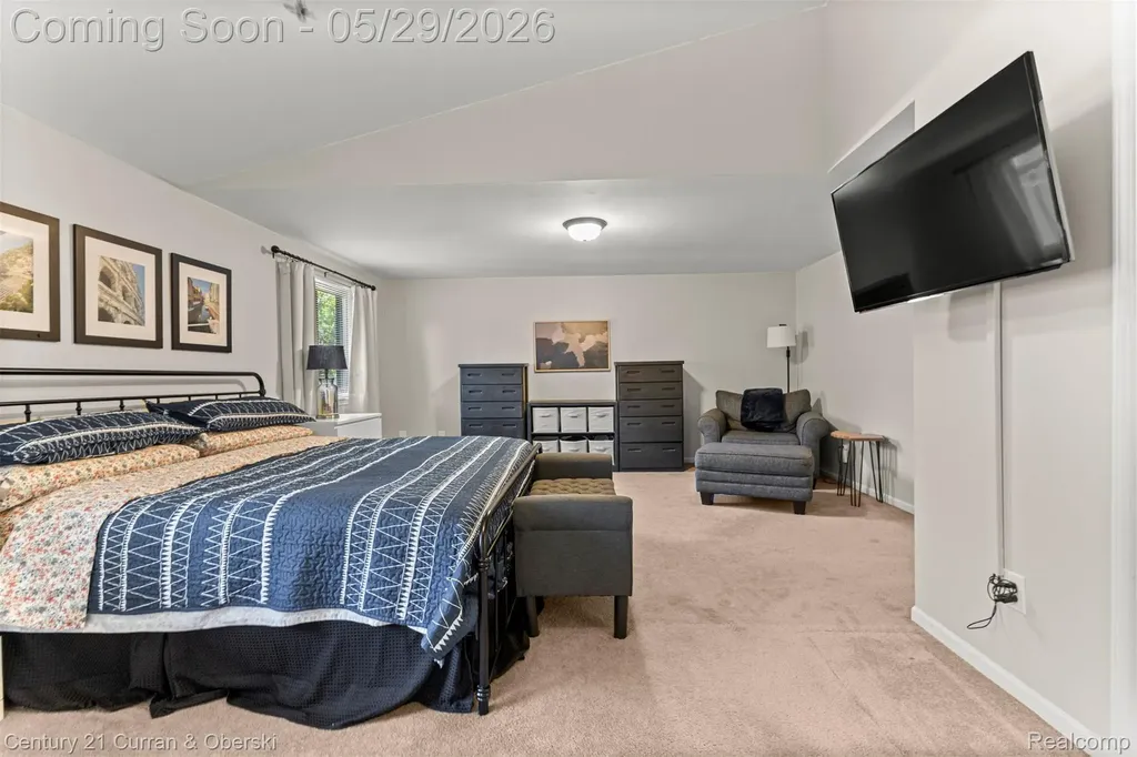 19 Parkplace N Allen Park City MI 48101