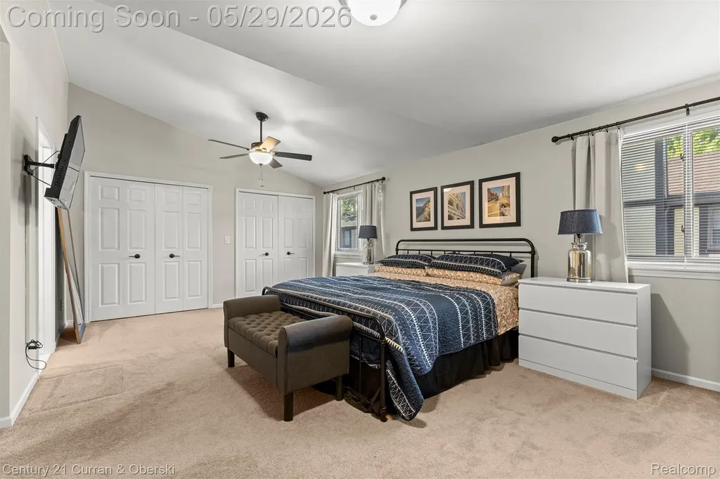 19 Parkplace N Allen Park City MI 48101