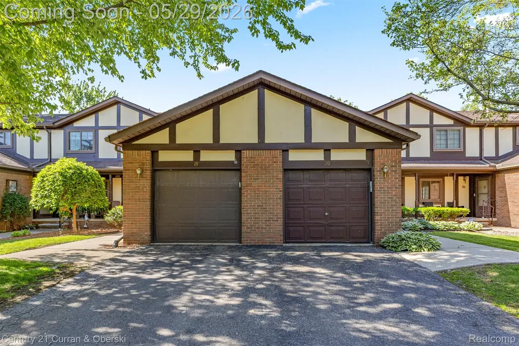19 Parkplace N Allen Park City MI 48101