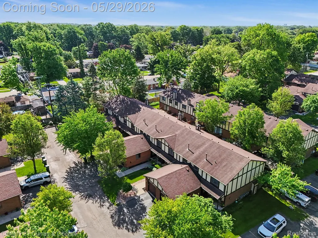 19 Parkplace N Allen Park City MI 48101