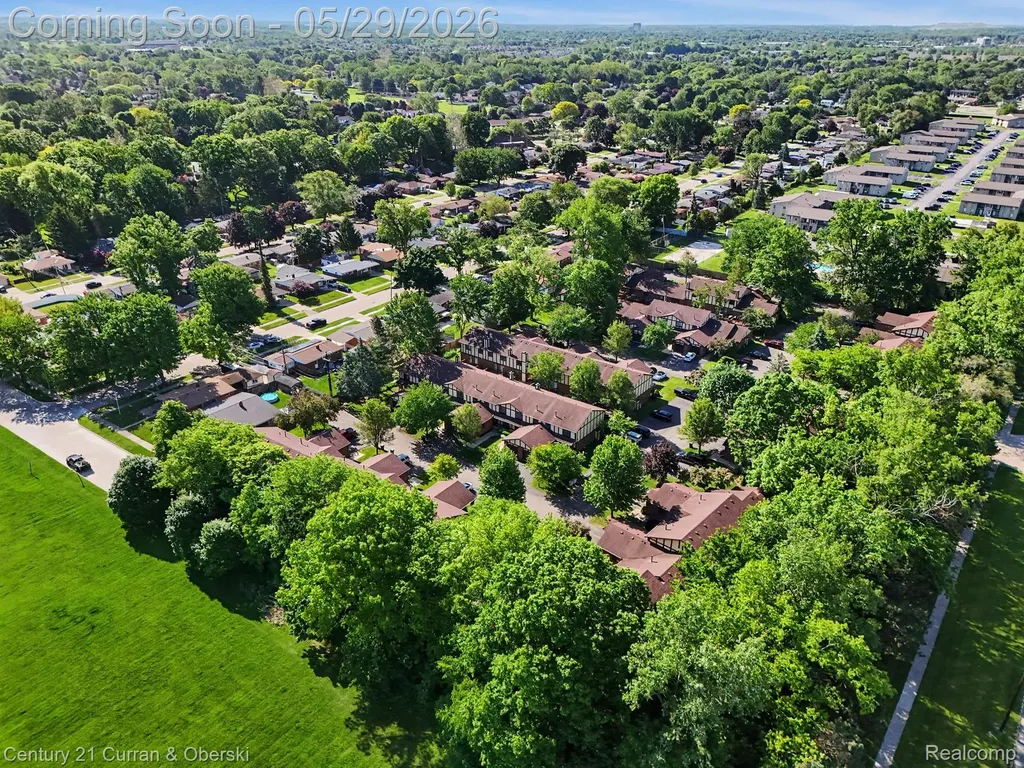 19 Parkplace N Allen Park City MI 48101