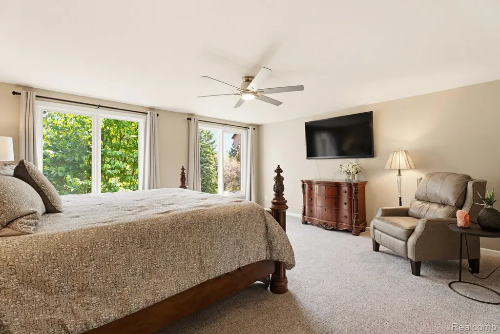 121 Grosse Pines Drive Rochester Hills City MI 48309