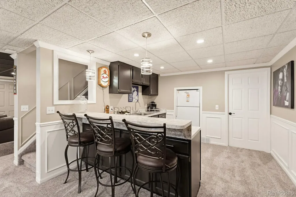 121 Grosse Pines Drive Rochester Hills City MI 48309