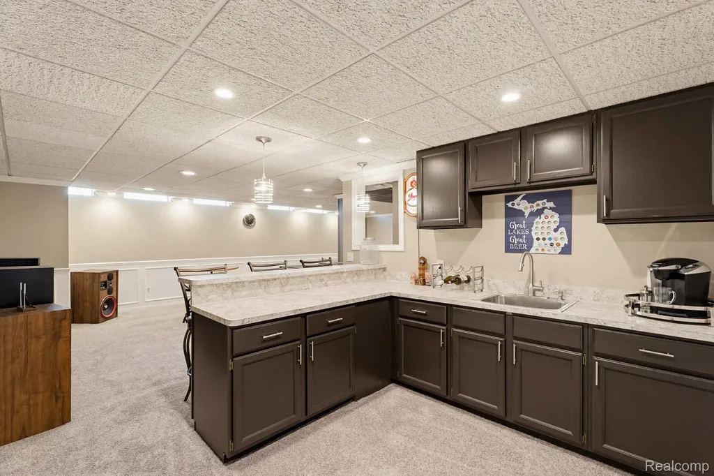 121 Grosse Pines Drive Rochester Hills City MI 48309