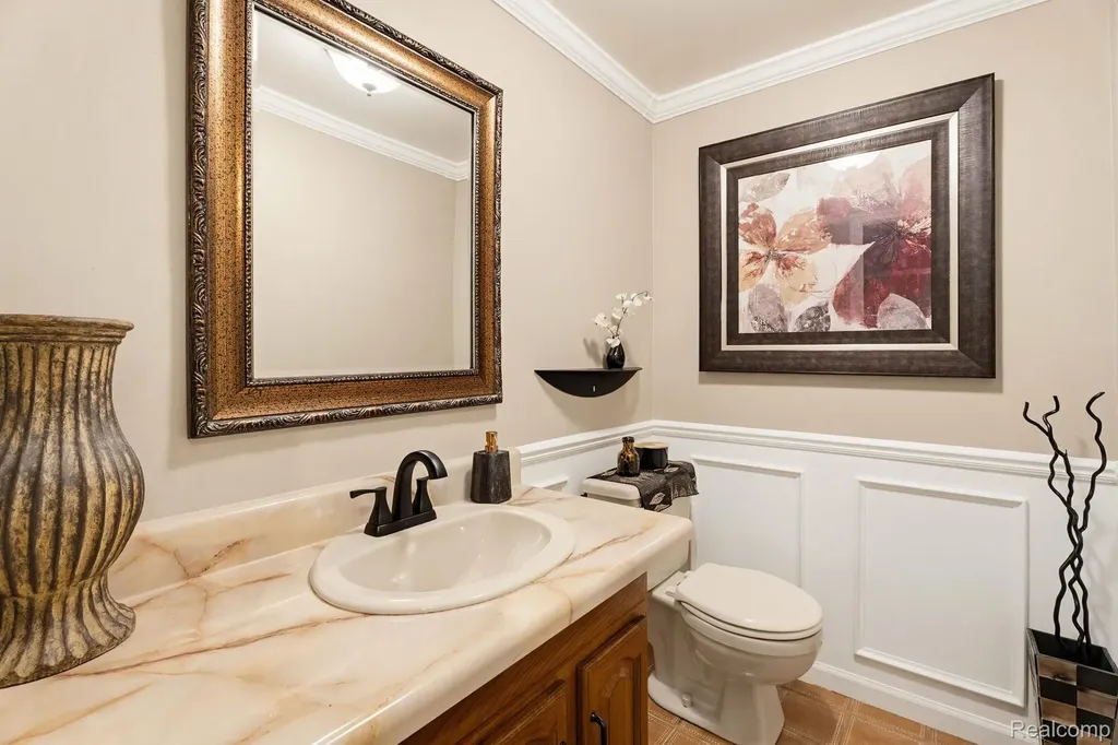 121 Grosse Pines Drive Rochester Hills City MI 48309