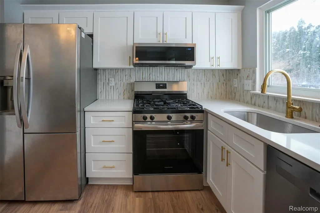 5783 Williamsburg Court Waterford Charter Township MI 48327