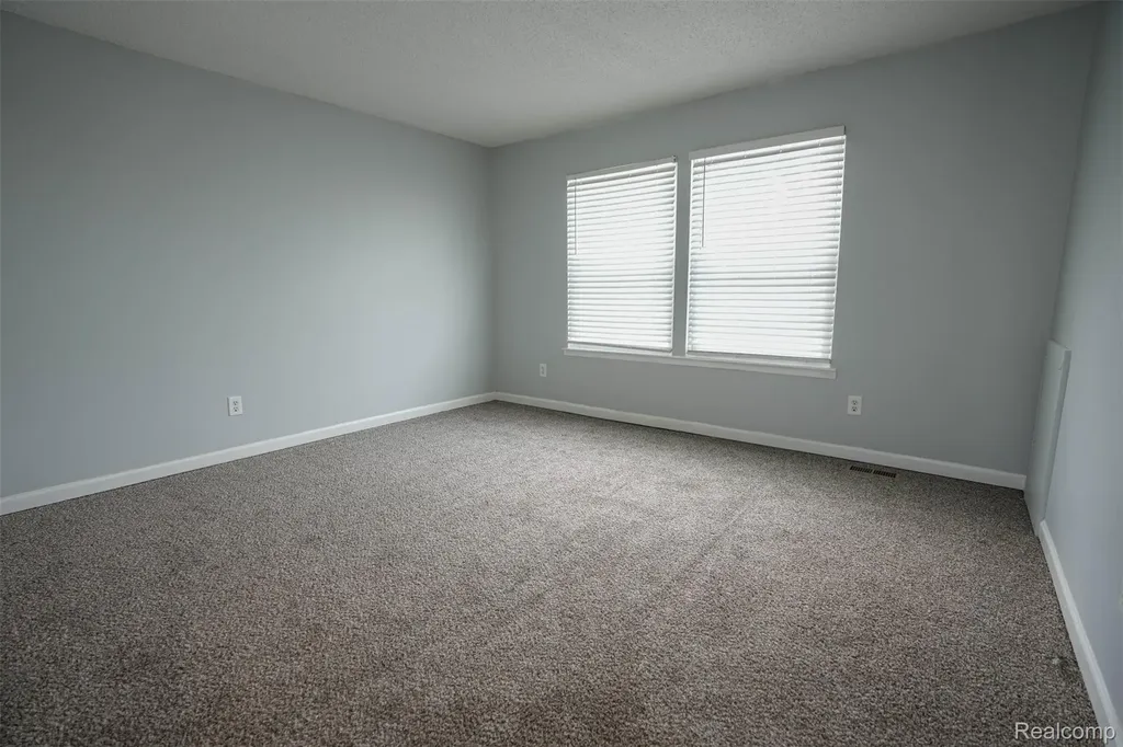 5783 Williamsburg Court Waterford Charter Township MI 48327