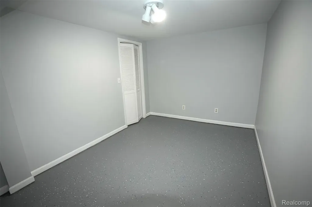 5783 Williamsburg Court Waterford Charter Township MI 48327