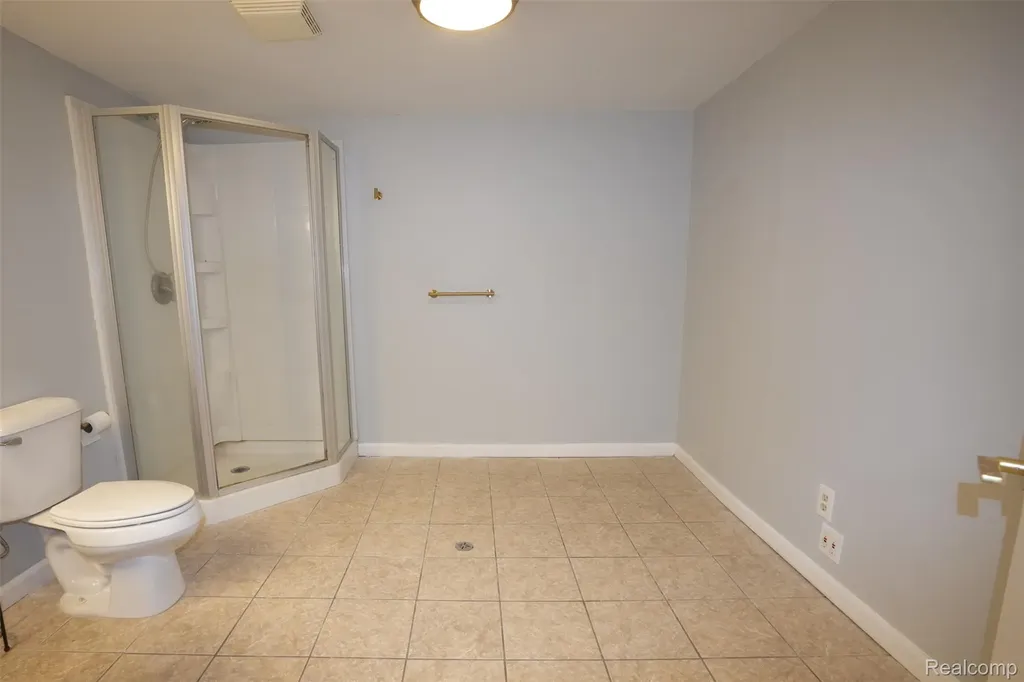 5783 Williamsburg Court Waterford Charter Township MI 48327