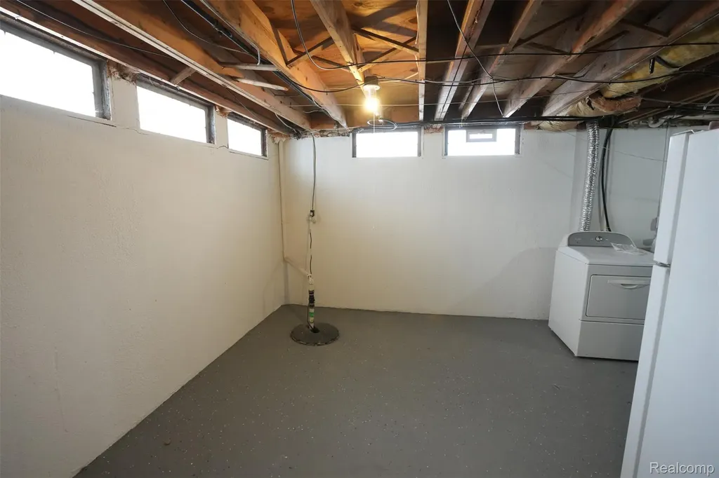 5783 Williamsburg Court Waterford Charter Township MI 48327