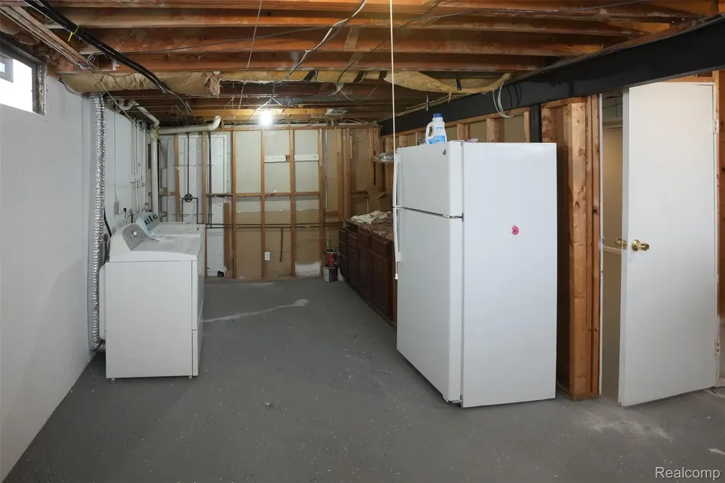 5783 Williamsburg Court Waterford Charter Township MI 48327