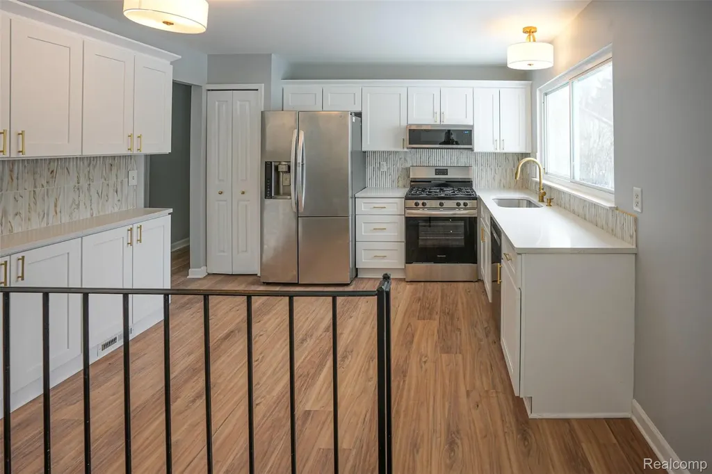 5783 Williamsburg Court Waterford Charter Township MI 48327