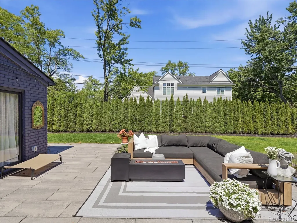 2950 Middlebury Lane Bloomfield Hills City MI 48301