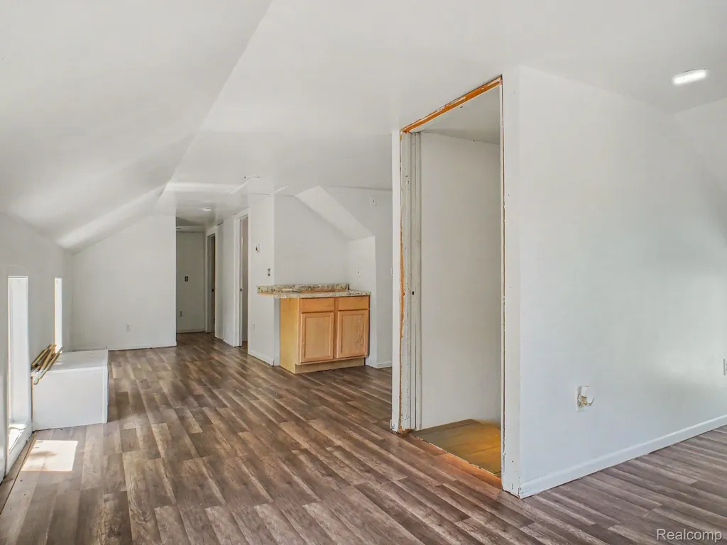 5272 W Frances Road Vienna Charter Township MI 48420