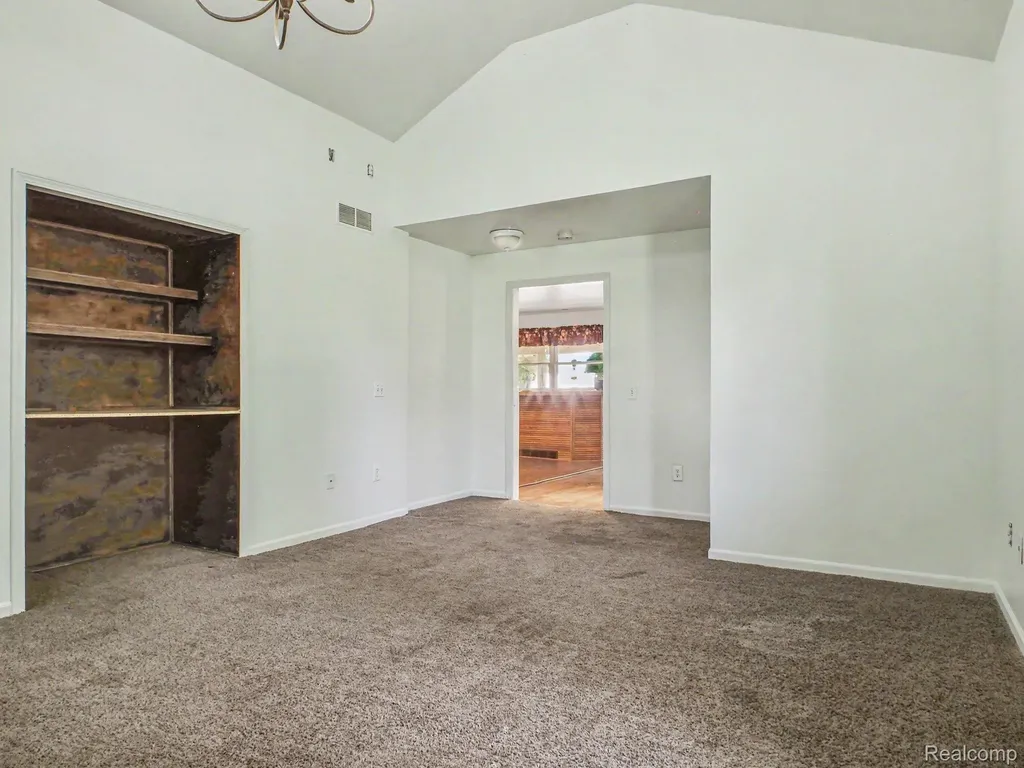 5272 W Frances Road Vienna Charter Township MI 48420