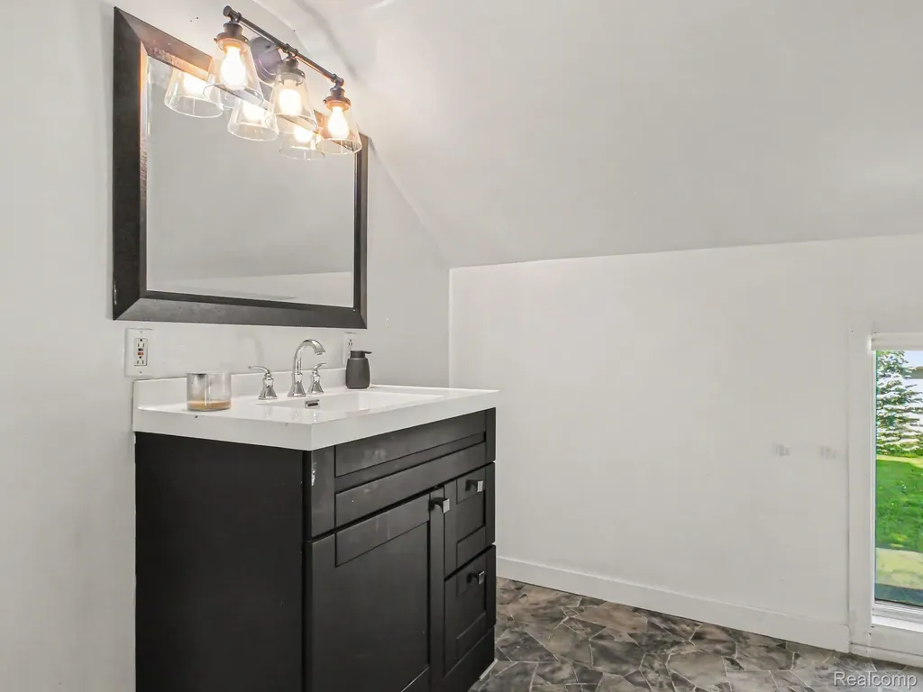 5272 W Frances Road Vienna Charter Township MI 48420