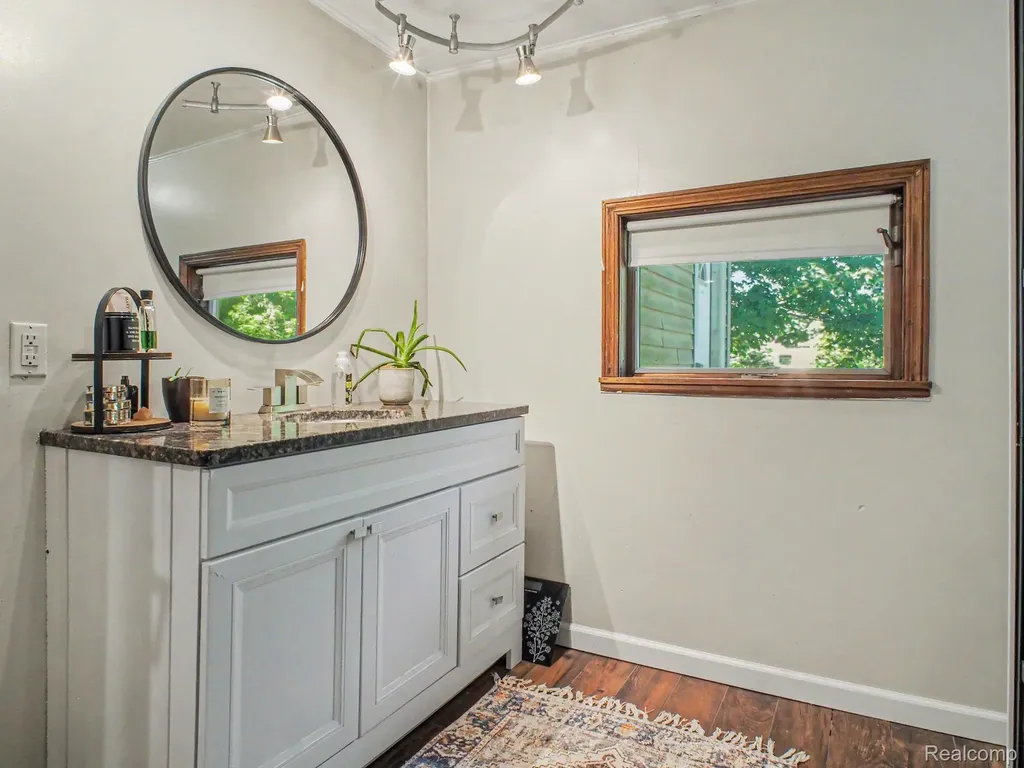 5272 W Frances Road Vienna Charter Township MI 48420