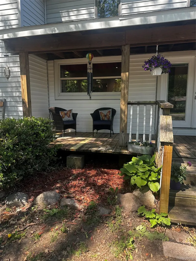 5272 W Frances Road Vienna Charter Township MI 48420