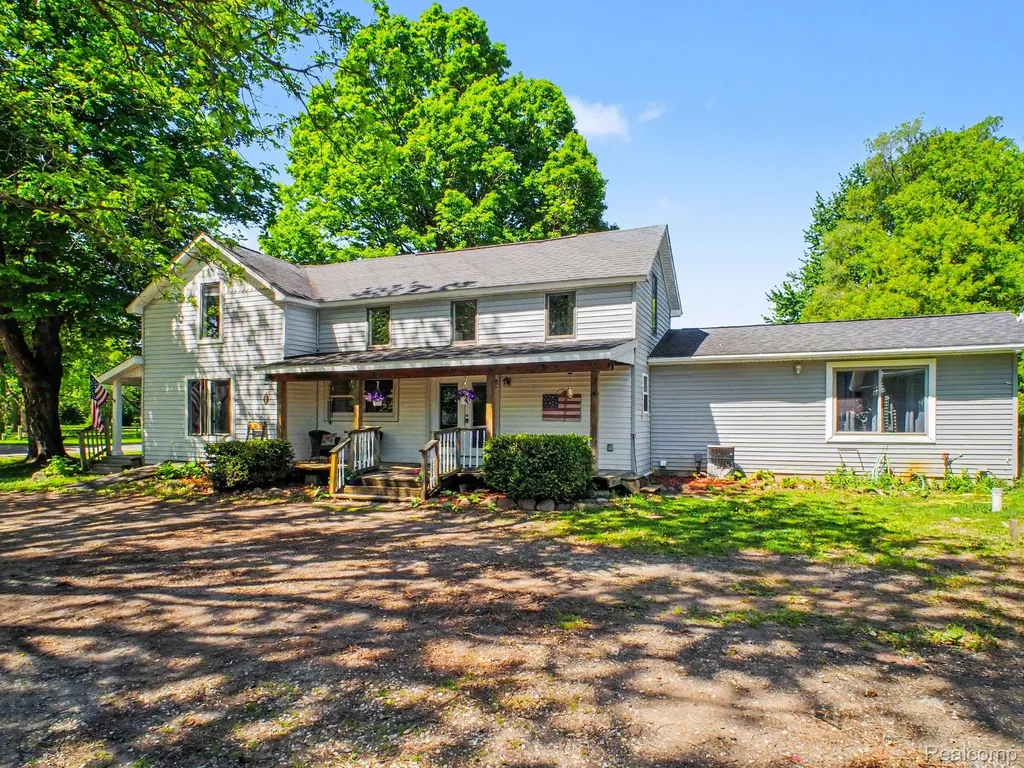 5272 W Frances Road Vienna Charter Township MI 48420