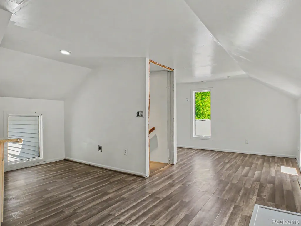 5272 W Frances Road Vienna Charter Township MI 48420
