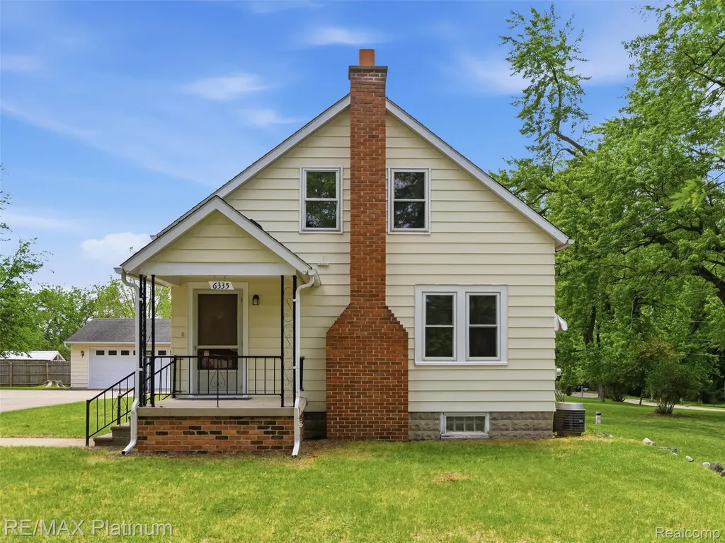 6335 Silver Lake Road Fenton Charter Township MI 48451