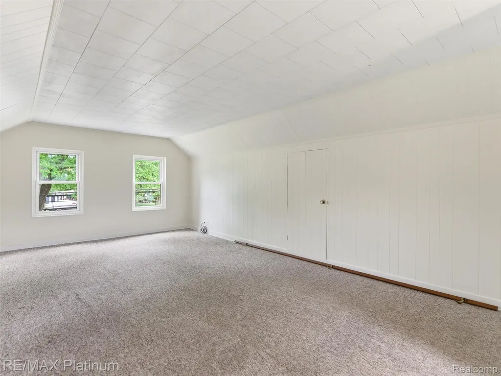 6335 Silver Lake Road Fenton Charter Township MI 48451