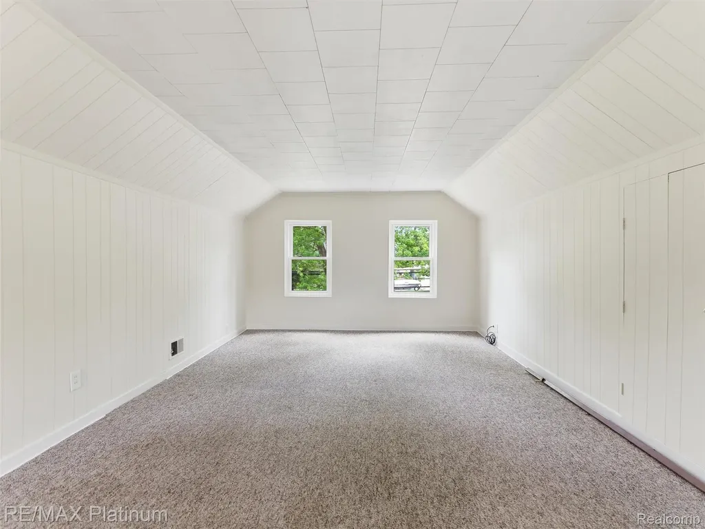 6335 Silver Lake Road Fenton Charter Township MI 48451