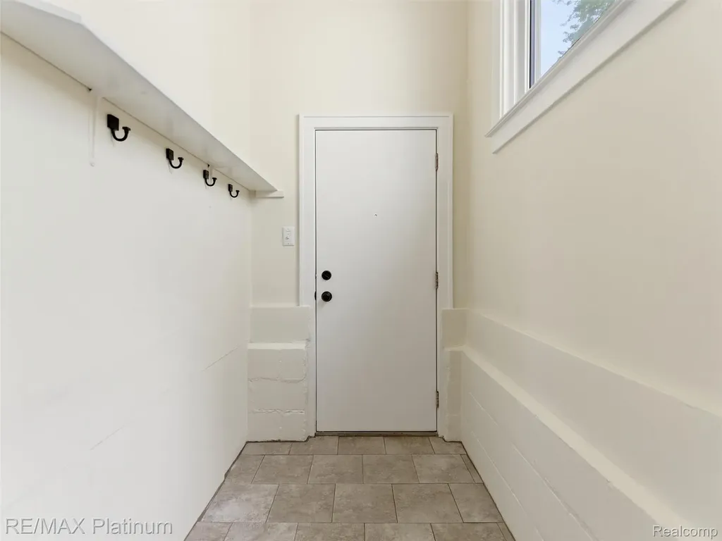 6335 Silver Lake Road Fenton Charter Township MI 48451