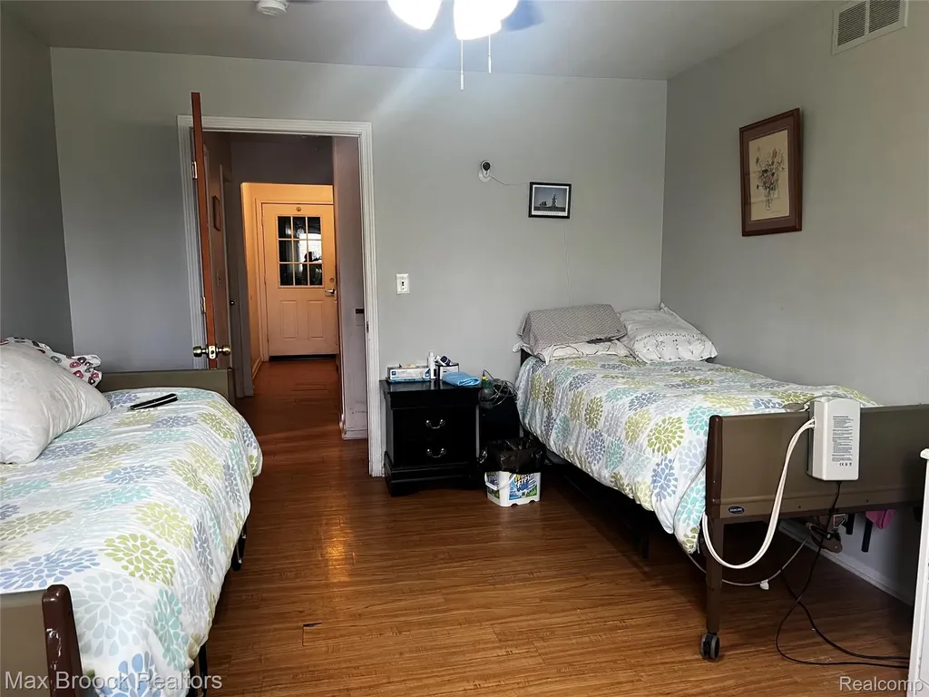 23866 Merrill Avenue Southfield City MI 48075