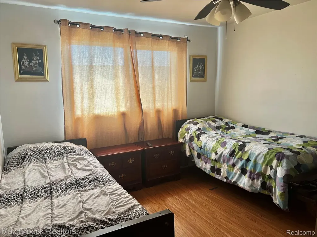 23866 Merrill Avenue Southfield City MI 48075