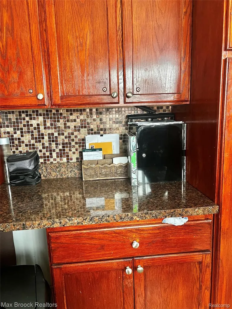 23866 Merrill Avenue Southfield City MI 48075