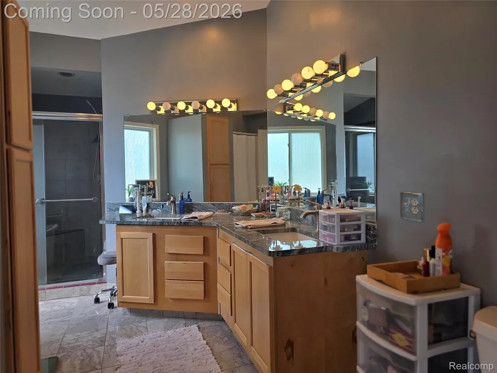 135 N Haven Street Novi City MI 48377