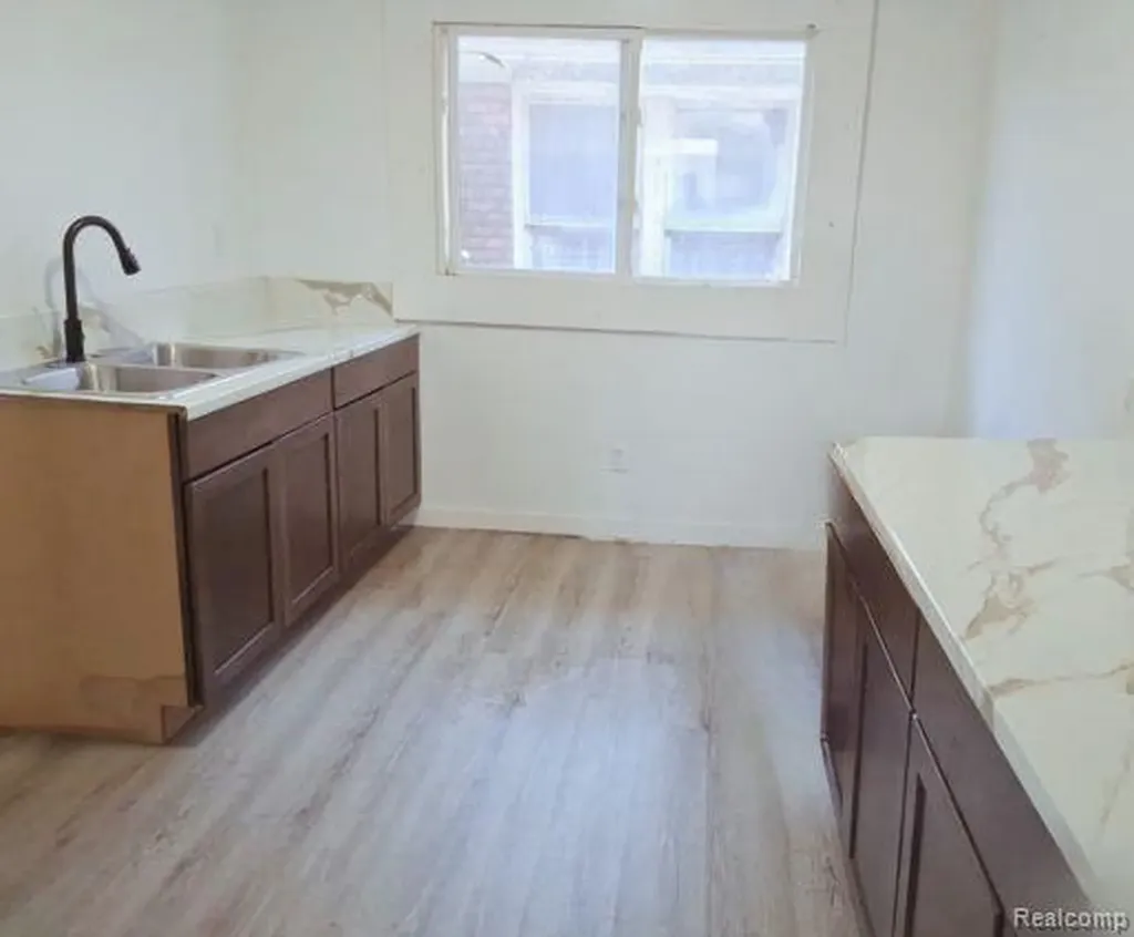 2281-2283 Blaine Street Detroit City MI 48206