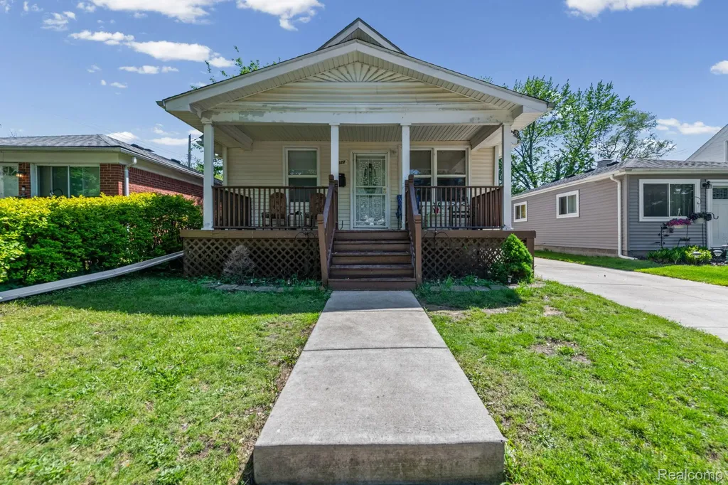 1127 Detroit Avenue Lincoln Park City MI 48146