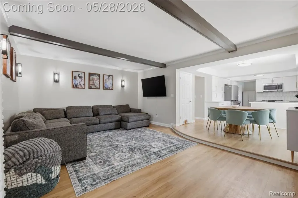52448 Belle Arbor Shelby Charter Township MI 48316