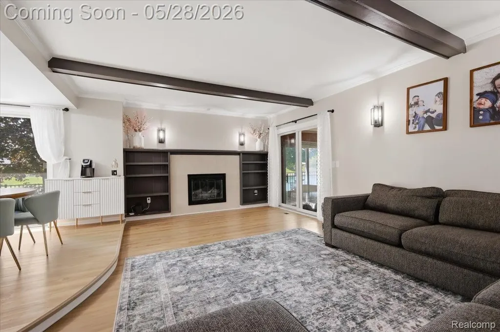 52448 Belle Arbor Shelby Charter Township MI 48316