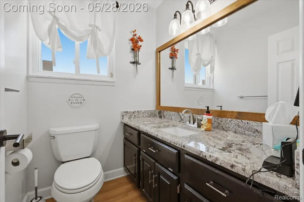 52448 Belle Arbor Shelby Charter Township MI 48316