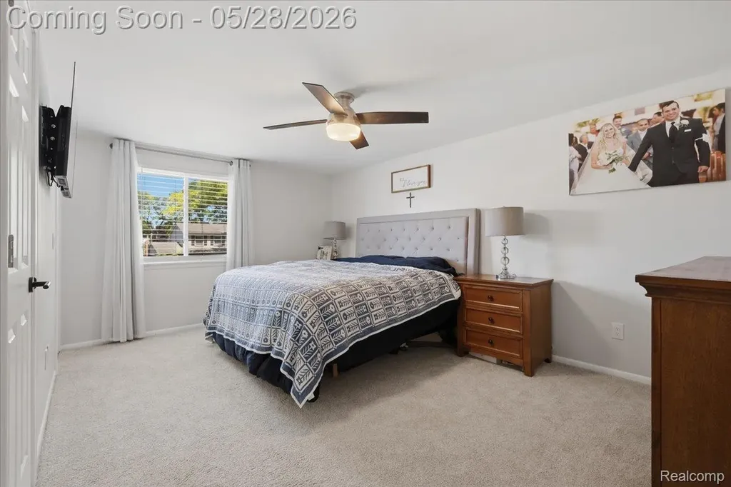 52448 Belle Arbor Shelby Charter Township MI 48316