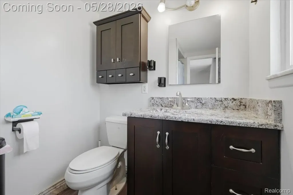 52448 Belle Arbor Shelby Charter Township MI 48316