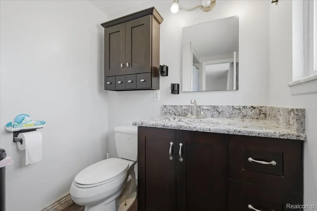 52448 Belle Arbor Shelby Charter Township MI 48316