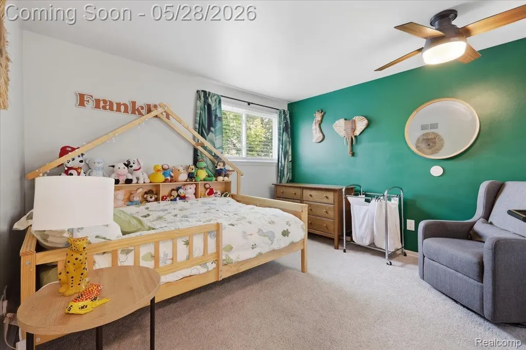 52448 Belle Arbor Shelby Charter Township MI 48316