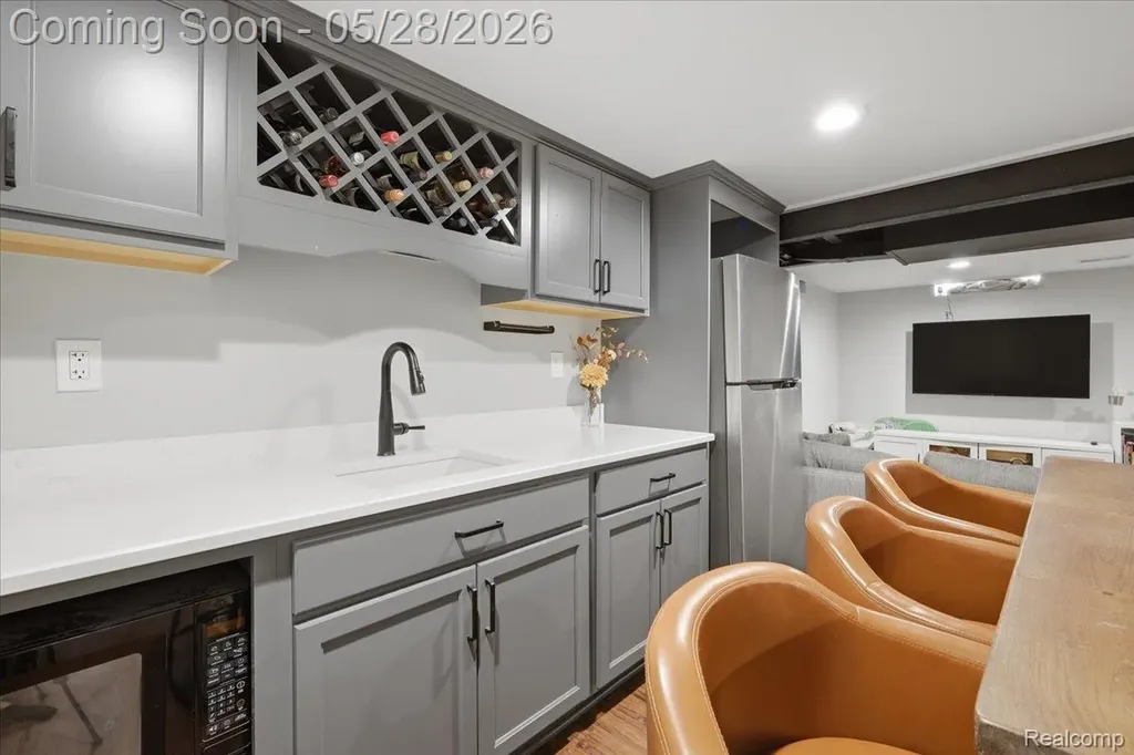 52448 Belle Arbor Shelby Charter Township MI 48316