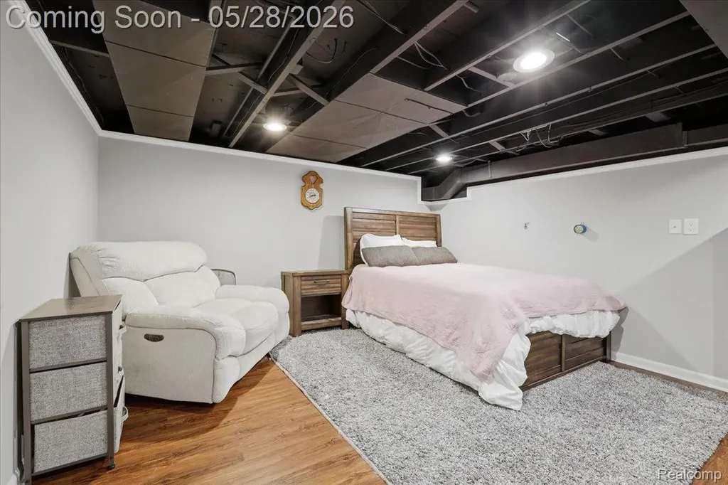 52448 Belle Arbor Shelby Charter Township MI 48316