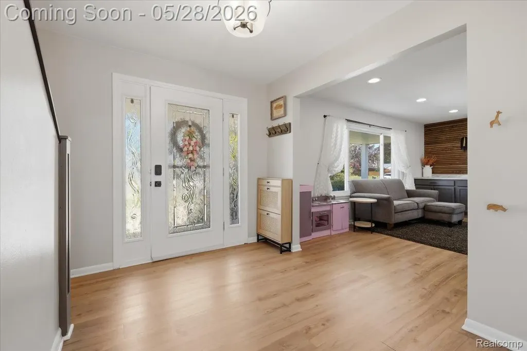 52448 Belle Arbor Shelby Charter Township MI 48316