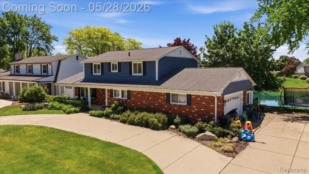52448 Belle Arbor Shelby Charter Township MI 48316