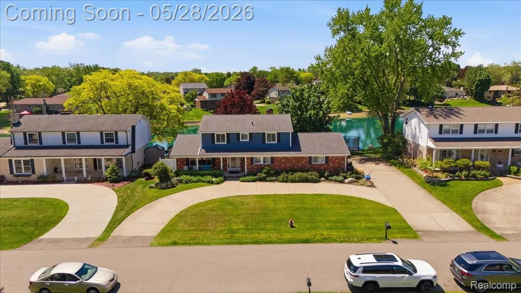 52448 Belle Arbor Shelby Charter Township MI 48316