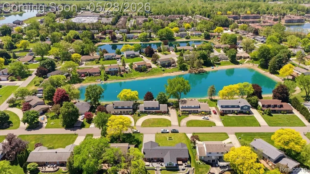 52448 Belle Arbor Shelby Charter Township MI 48316
