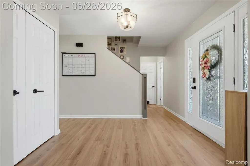 52448 Belle Arbor Shelby Charter Township MI 48316