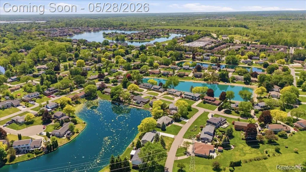 52448 Belle Arbor Shelby Charter Township MI 48316